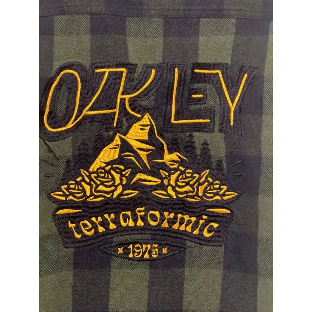 Oakley Terraformic Long Sleeve Button Green Black Plaid Flannel Embroidered XL